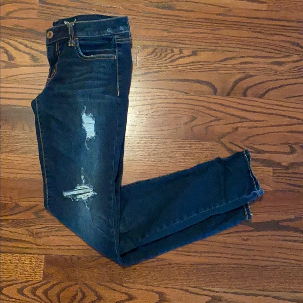 American Eagle • Stretch • Ripped Skinny Jeans